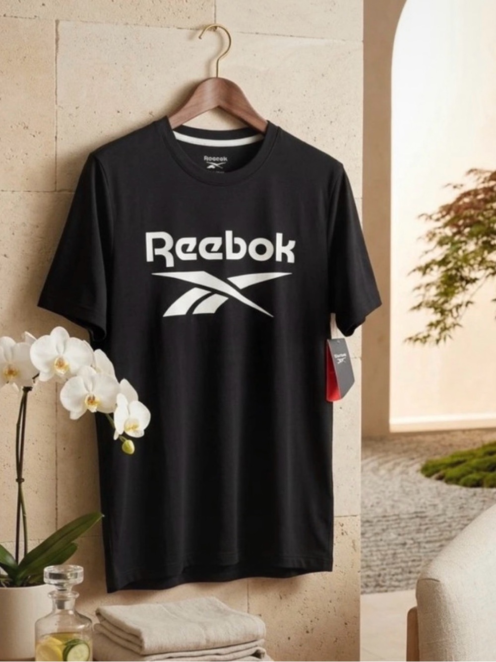 Reebok Men's Black Logo Crew Neck T-Shirt size L